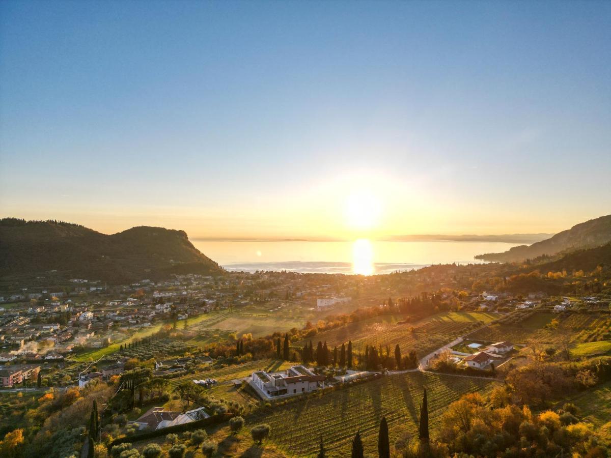 Sunset Lodge - Enjoy Holiday Garda  Eksteriør billede