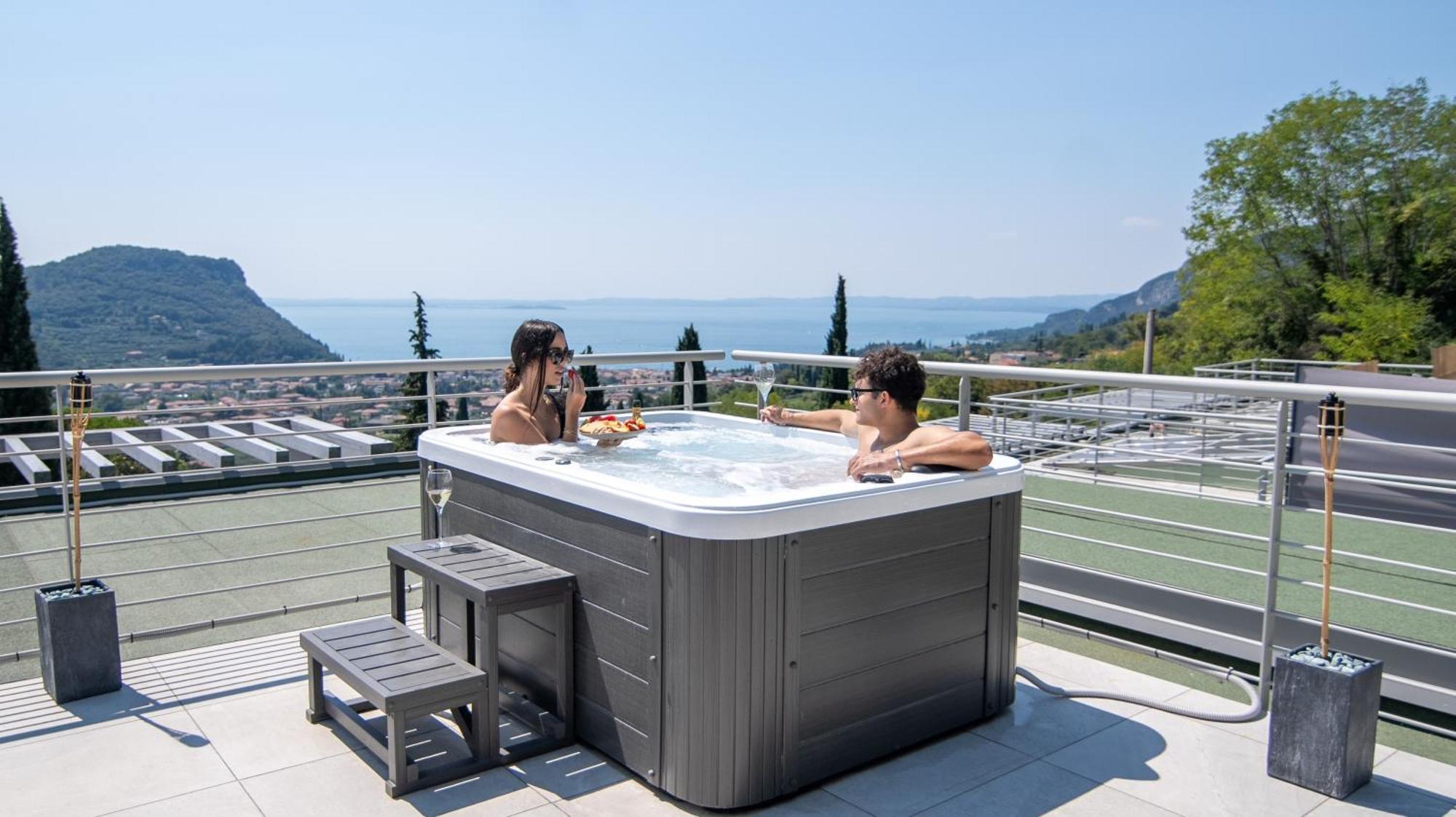 Sunset Lodge - Enjoy Holiday Garda  Eksteriør billede